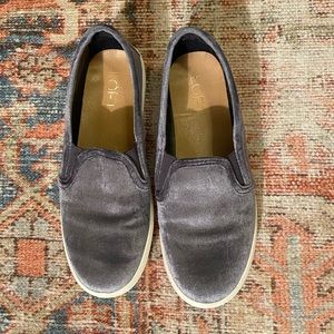 LOFT Women’s Flat Shoe - Size 7